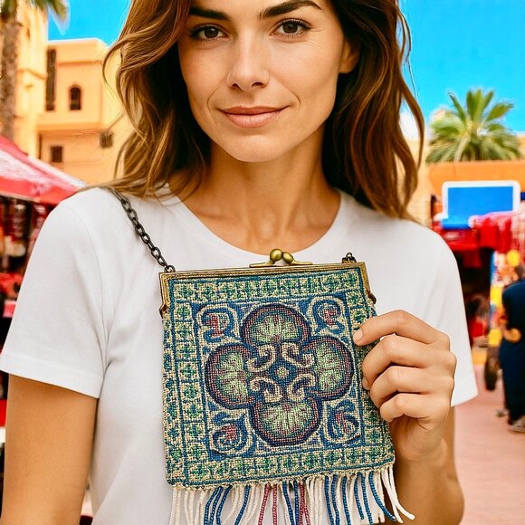 Handbags - Vintage Beaded Fringed Purse Handbag Kiss Lock Hinged Chain Strap DAMAGED